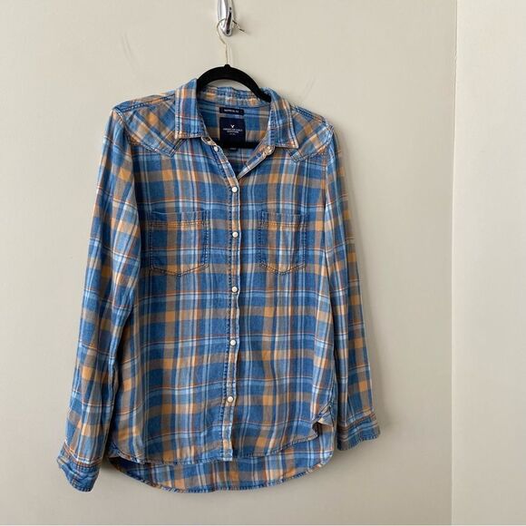 AMERICAN Eagle-Boyfriend Fit Plaid Button Down Shirt - Picture 4 of 7